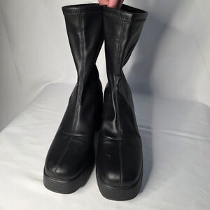 Women's Unbranded Black Heeled Boots Size 8.5